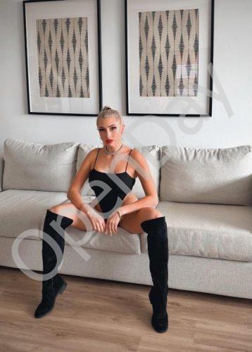SENSUAL EROTIC SEXY MODEL ESCORT IN ATHENS ELINA (1)