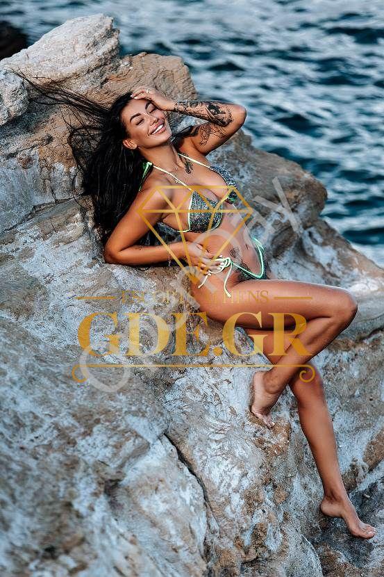 SENSUAL-EROTIC-SKINNY-BRUNETTE-ESCORT-IN-ATHENS-ARYA-9