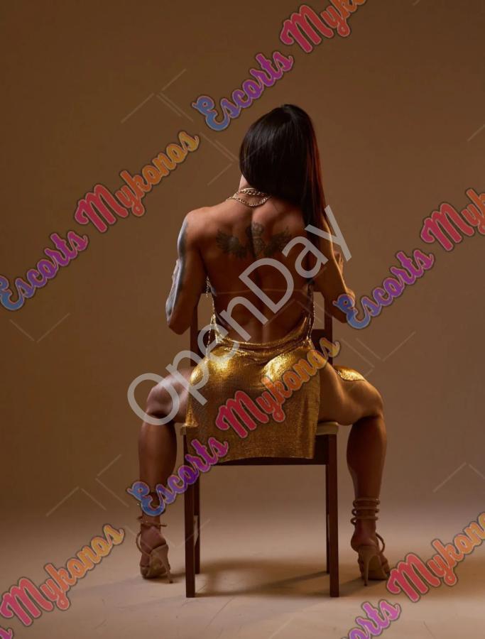 luna-starr-porn-star-in-mykonos-summer-2026-08