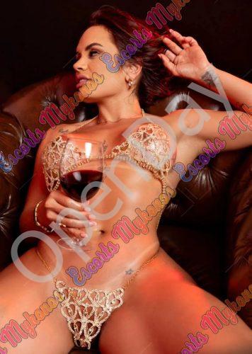 jessica-rose-red-hair-escort-mykonos-03