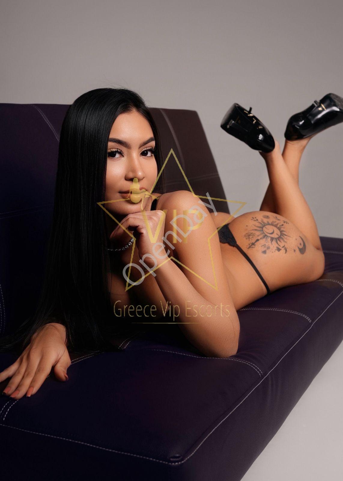 ATHENS-ESCORT-LUANE-SEXY-BRUNETTE-TALL-GIRL-GR-1
